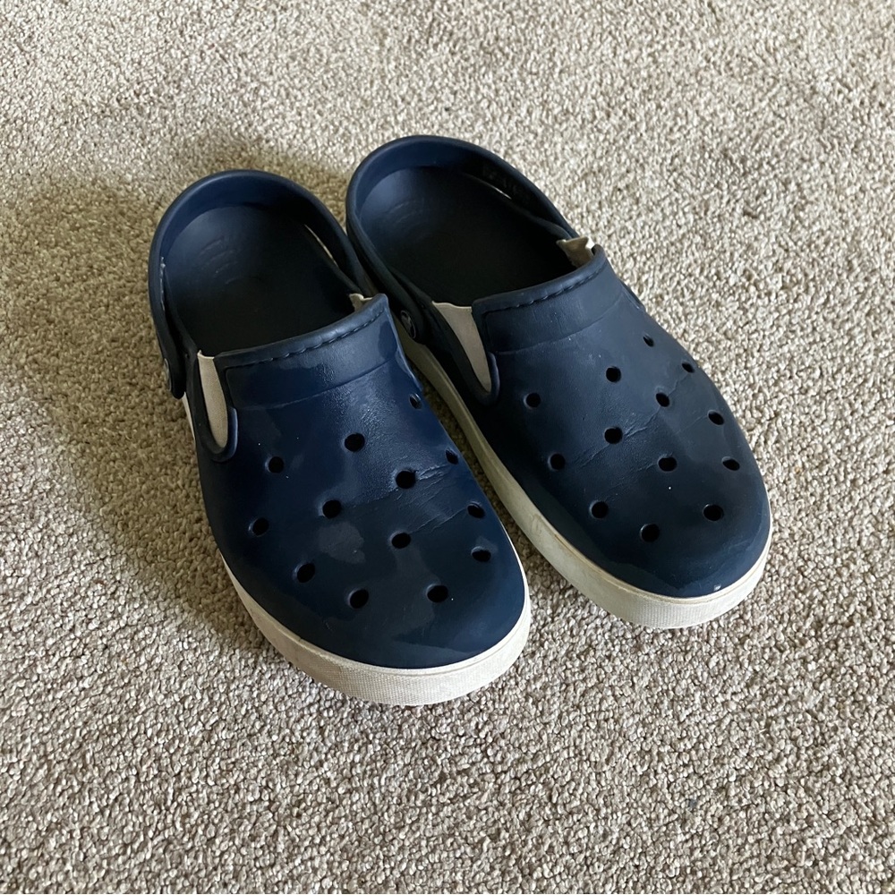 Navy CROCS Slip-On Clog Sneakers with White Sole Vintage